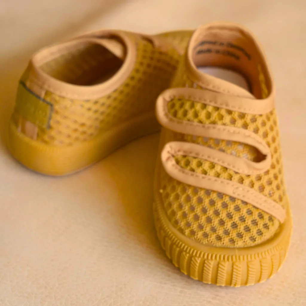 Play Shoes, Buckwheat